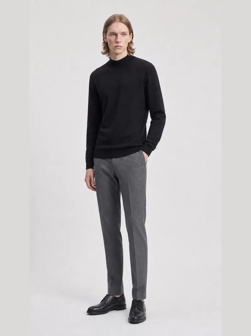 Thomas — AI fashion model